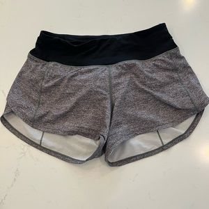 *NOT SOLD ANYMORE* Lululemon Speed Up Mid-Rise Lined Short 4" size 4